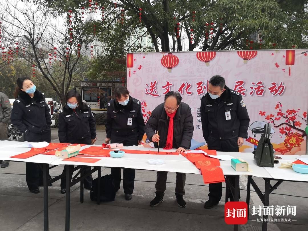 李国生|本土艺术家组团慰问基层民警，饱蘸浓墨讴歌警民鱼水情