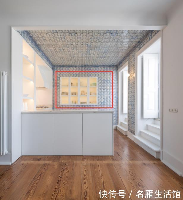 柜门|二次装修我早有盘算，厨房不装吊柜，墙面内嵌玻璃柜，细节太高明