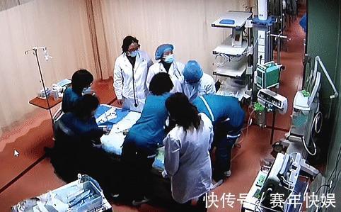 宝爸|2岁男童被饼干卡喉咙窒息,送入医院抢救无效,父母只能放弃治疗