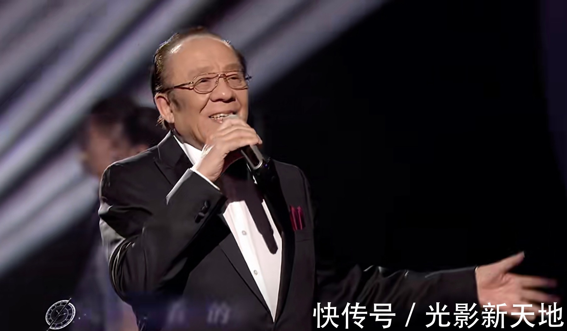 2022江蘇衛(wèi)視春晚品質(zhì)再升級,致敬一線工作人員,舞臺年輕有活力