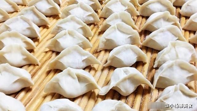 饺子馅|包黄瓜饺子，不要直接调馅，这样做，黄瓜鲜嫩不出水，营养不流失
