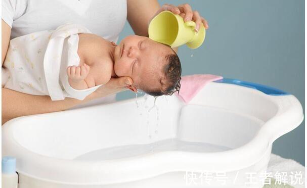 植物油|新生儿头上脏脏,忍不住用手去抠?当心把宝宝抠进医院