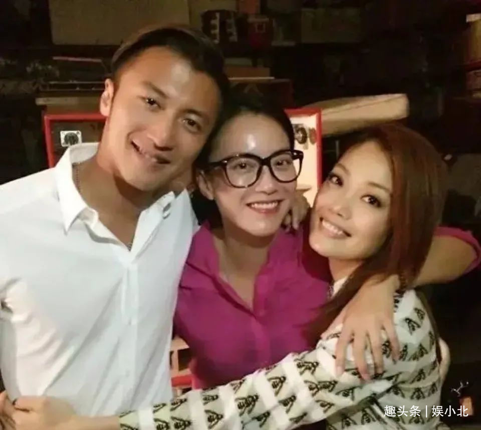 《姐姐》五位姐姐忙着避嫌，同台表演假装不熟，堪比“公开处刑”