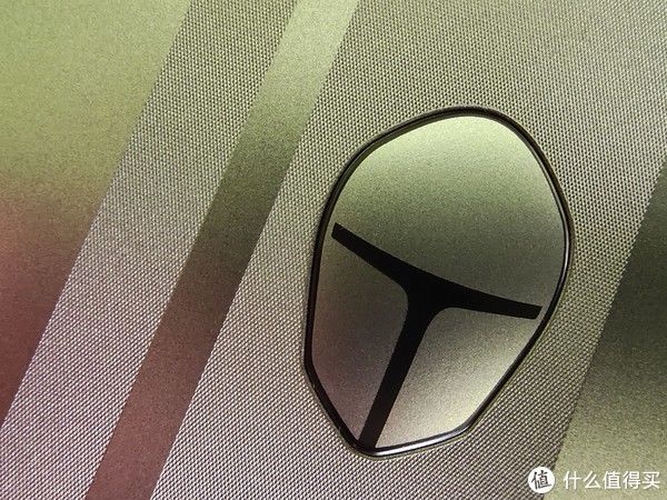l年轻人的第一台游戏本！都是堆料，我为什么选雷神 ZERO
