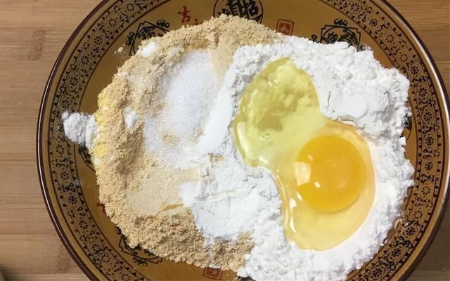 蛋糕|一碗玉米面,2个鸡蛋,做个比蛋糕还好吃的发糕,从此爱上吃粗粮