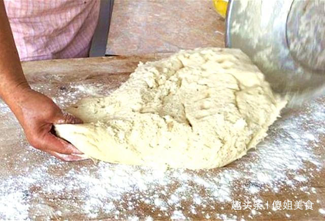 馒头|蒸馒头,直接加酵母是大错特错,教你正确做法,馒头香软好吃