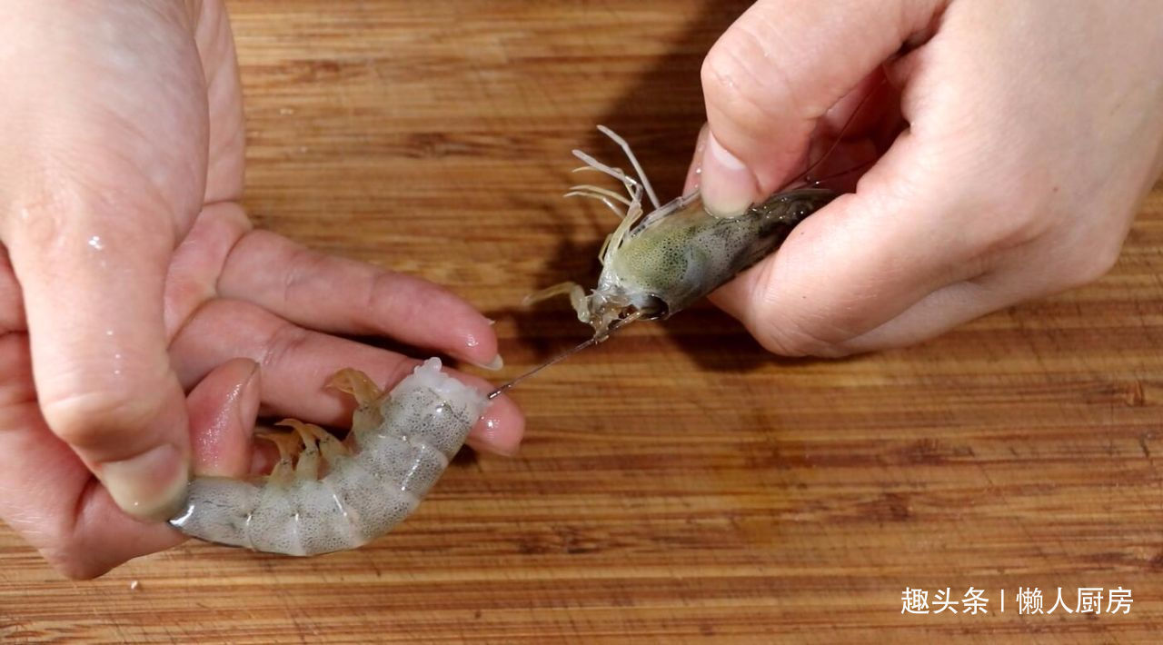 烤生蚝好不好吃全在酱汁，教你调一碗秘制酱料，比烧烤店的好吃