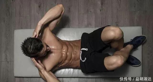 脂肪率|跑步解决不了腹肌,2个核心训练有傲人的马甲线条