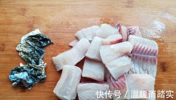 鱼泥|孩子想吃鱼丸,别总买着吃,自己做干净卫生,没有添加更健康。