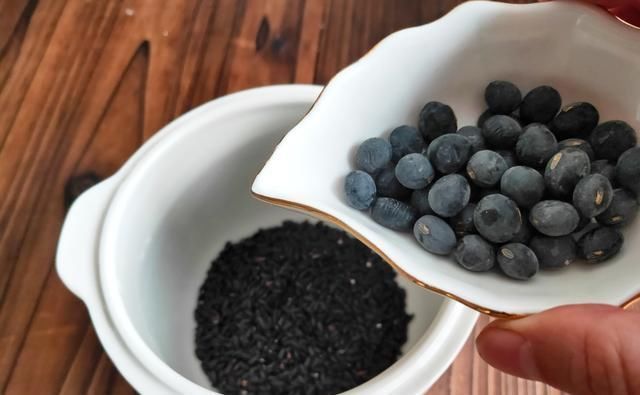 黑豆|贫血最怕这食材,这样做每天喝一碗,补血养颜气色好,女人要常喝
