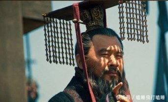 马懿就|曹操多聪明 为测试司马懿野心, 耍了个阴招, 司马懿果然露出马脚!