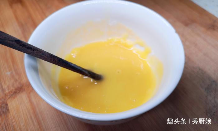 烙饼时，有人抹油，有人烫面，老面点师傅：都不对，教你正确做法