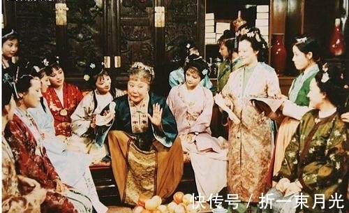 王夫人@红楼梦:姑娘们总去贾母那里吃饭吗?她们可以选择吃饭的地点吗?