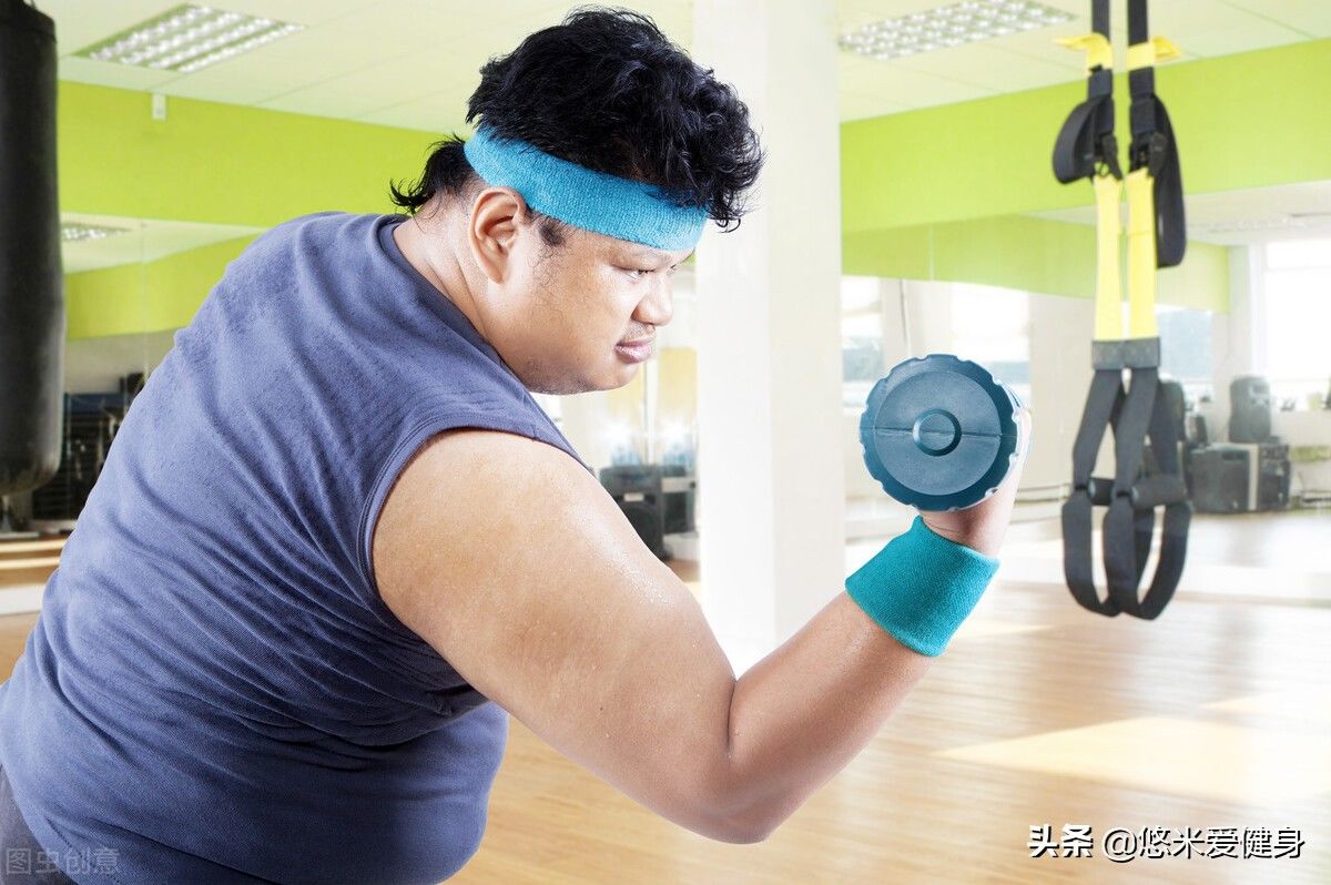 身材|肥胖男生直接做器械训练，3个月后可以练出肌肉身材吗？