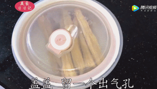 营养|泡银耳少了这一步，营养浪费，煮再久也不出胶！这里有干货泡发窍门