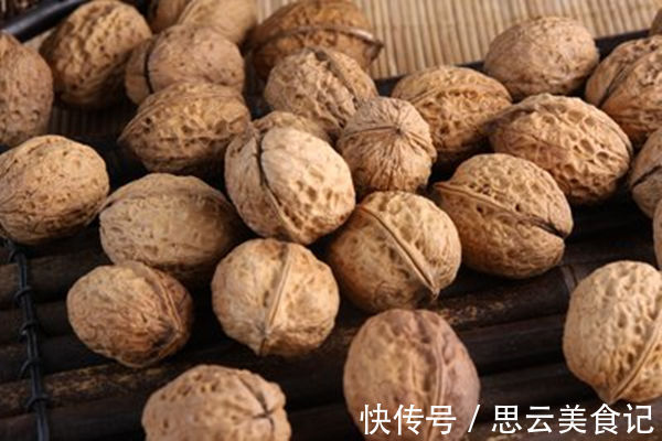 厚皮|你知道核桃薄皮跟厚皮哪个好?很多人挑错了,难吃还浪费钱!