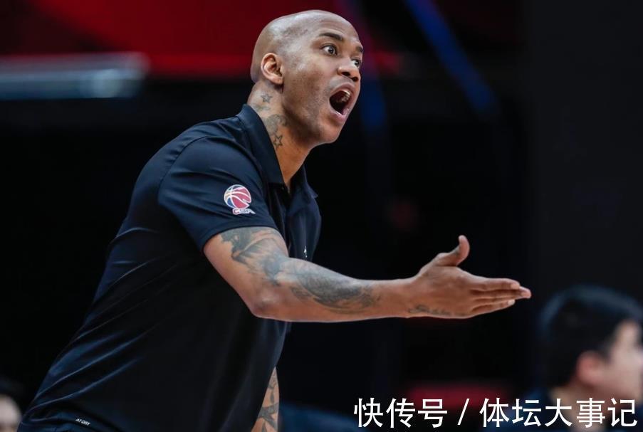 北控|马布里摇头!北控三名后卫低迷,一共助攻3次,新外援不如弗格