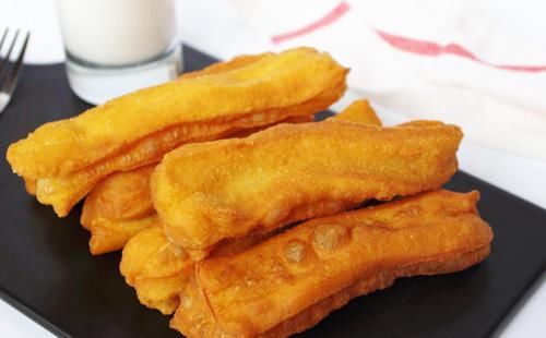 教你自制安心油条，掌握3点，不加任何膨松剂，油条照样蓬松酥脆