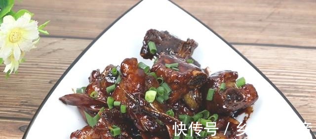 铲子|今天才知道,糖醋排骨少做这一步,好吃还不油腻!