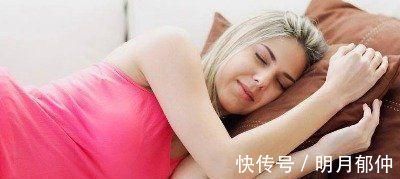 菊花茶|入睡难,睡眠浅,坚持3事食3物,养心安神,睡得自然醒