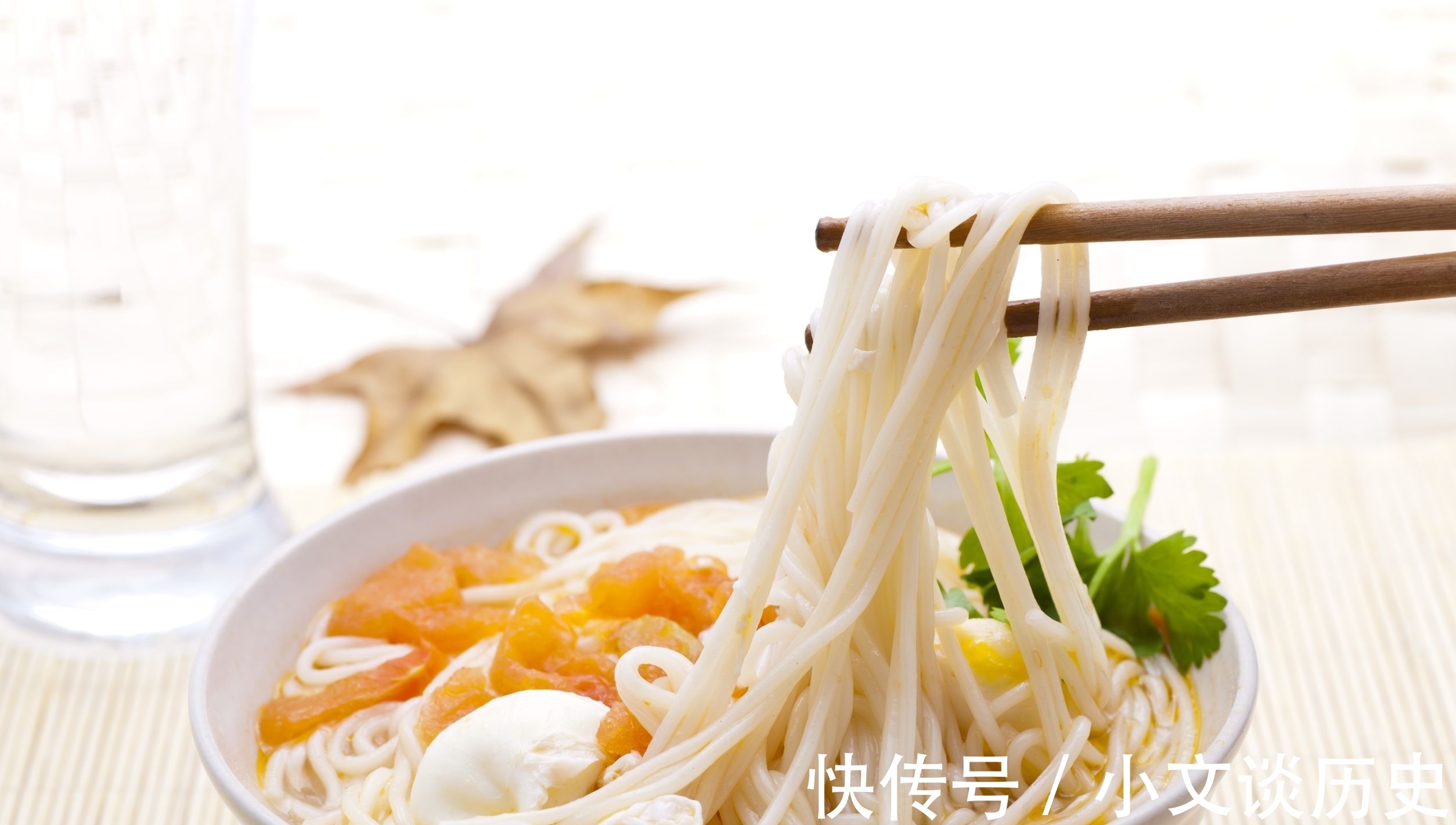 柳州螺蛳粉|煮面条，水开下锅就错了，大厨教你一招，出锅爽滑又劲道，快学学