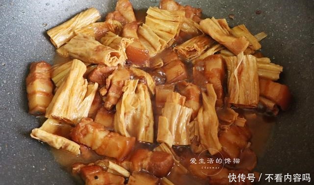 做红烧肉时,要不要焯水这一步做错了,难怪肉又老又柴不好吃