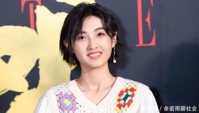 张子枫|张子枫曝追《萌探探探案》,发微信向杨紫要路透被拒,理由超搞笑