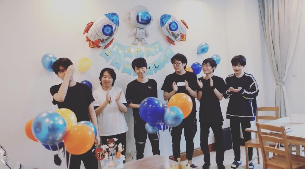 听到|FPX明年有新中单？听到刘青松给出的答案，无数粉丝哭出声！