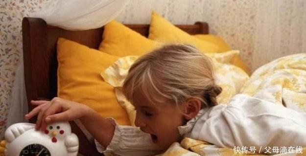 请不要再“杀伤性”叫醒孩子,心理学家正在毁掉一个娃