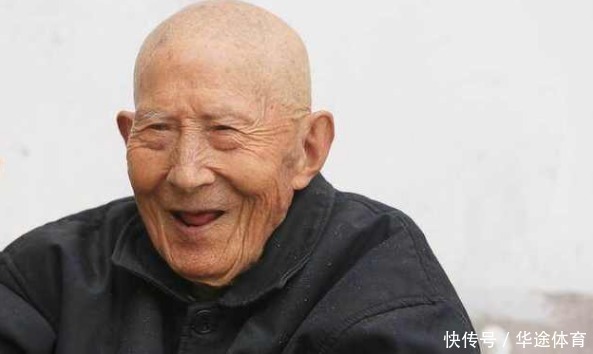 百歲老人長(zhǎng)壽定律,兩“管”兩“放”,可惜很多人都做不到!