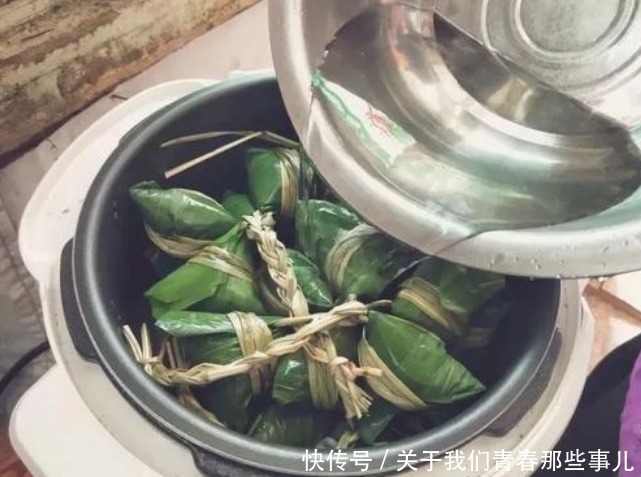 食用碱|煮粽子时,用什么水很关键!教你3个技巧,粽子软糯香甜,不夹生