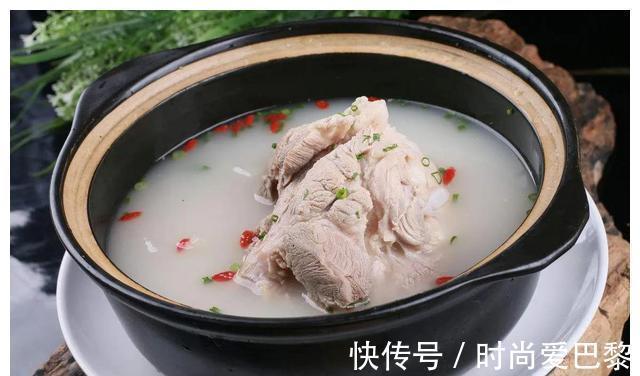 小杨妈|家长经常给娃喝“毒汤”,消化衰竭,儿科:常吃易伤害孩子发育