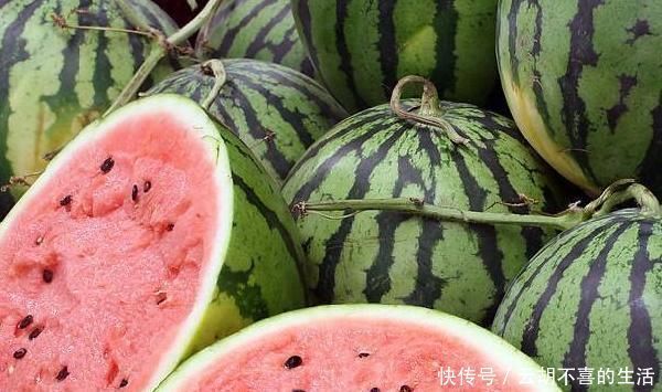 水分|医生从不吃的4种水果，再馋也要忍住，越吃”湿气“越重