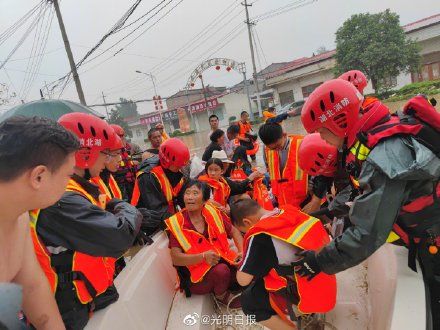 湖北消防|湖北消防指战员疏散营救河南被困群众