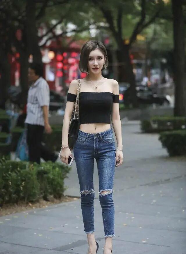 低腰裤|为何偏爱“低腰裤”？年轻女孩有话说，时髦洋气又显线条美！