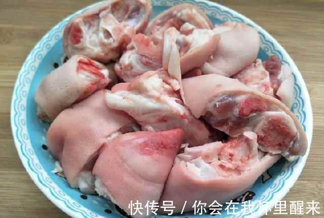 为啥猪蹄总是炖不烂?大厨老爸:少了这一步,难怪不香不软腥味重