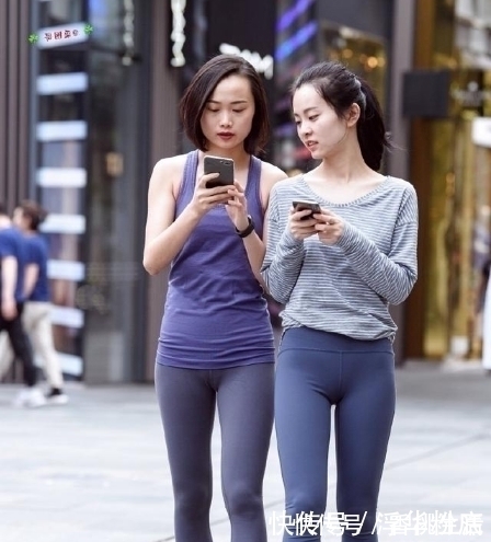 发型|打底裤太新潮街头很多外穿的，让人很难理解