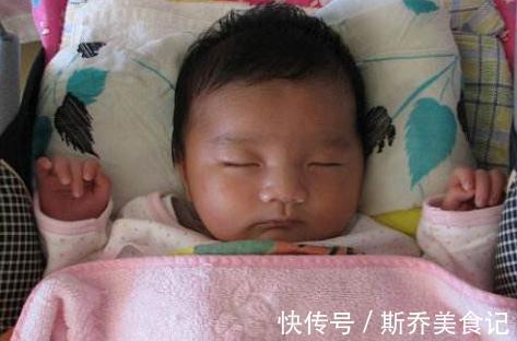 发育|宝宝睡觉若有4个动作，暗示大脑发育好，娃全有就偷偷乐吧
