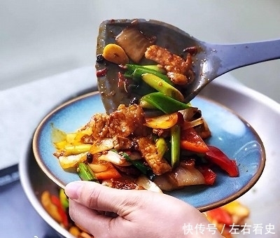 蒜苗回锅肉的做法