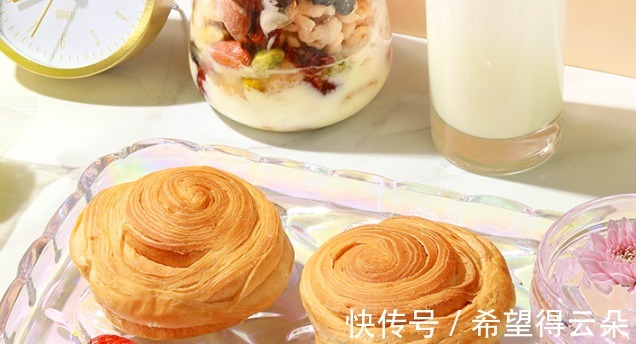 手撕面包|建议女生逛超市时，遇见这4款美食别错过，营养足，美味又便宜！