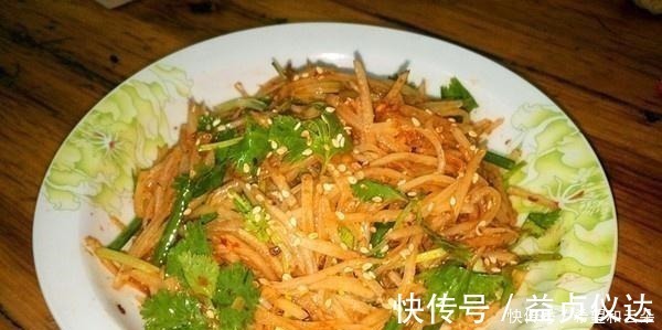 马铃薯|夏天不吃这道菜太可惜了,把水焯一下,拌上一种特别的味道