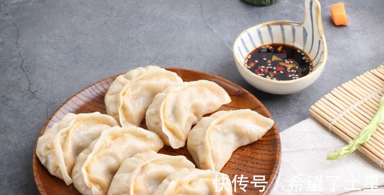 加盐|调饺子馅时,顺序不对馅料难吃!教您正确做法,饺子鲜香味美!