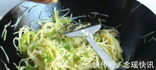薄饼卷土豆丝,不可不会的一个美食,总是会让你忘不掉