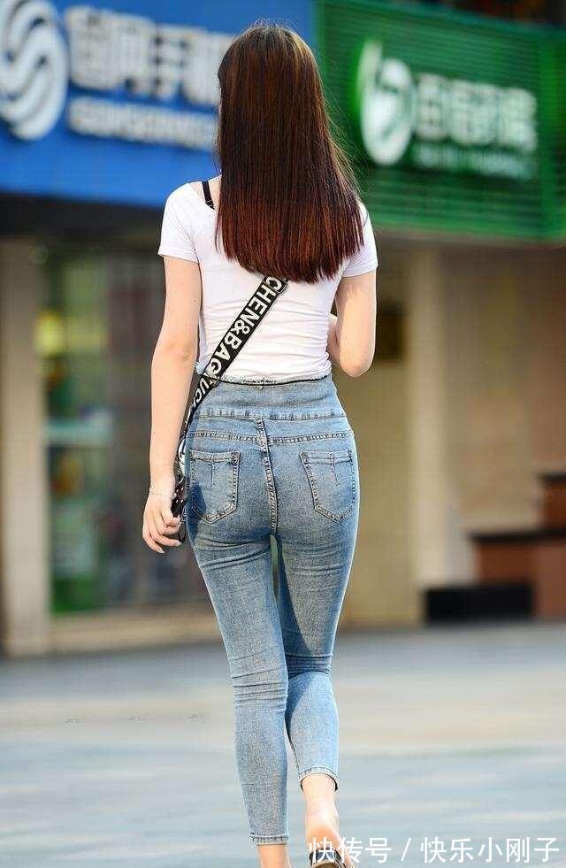 美丽 穿着紧身牛仔裤的小妹妹,展现美丽曲线清新自然,青春可爱!