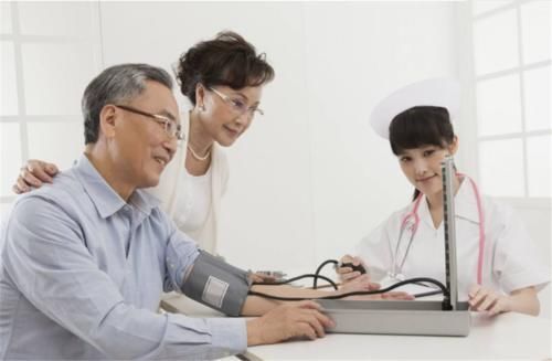 小蛋糕|高血压的“祸根”不是盐，可能是这3物，很多人吃错，难怪血压高