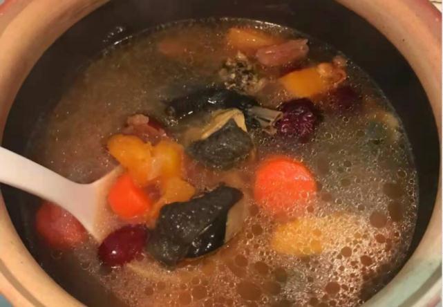 一锅|冬天进补,这汤常给孩子喝,每周炖一锅,营养极高,身体更舒服
