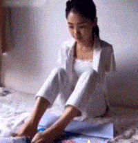 |搞笑GIF:好家伙这到底谁哪位大神砸过来的,竟能这么准