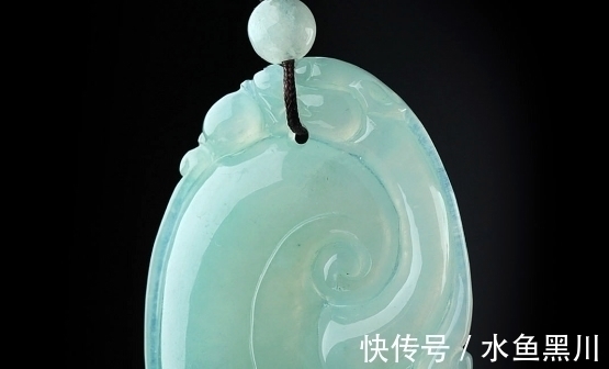 翡翠 翡翠发黄,是什么原因造成的,关于这方面知识可以了解一下