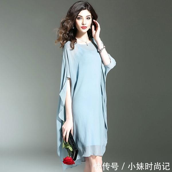 真丝|高贵又优雅的真丝连衣裙，搭配双高跟鞋，凉爽又不失名媛范