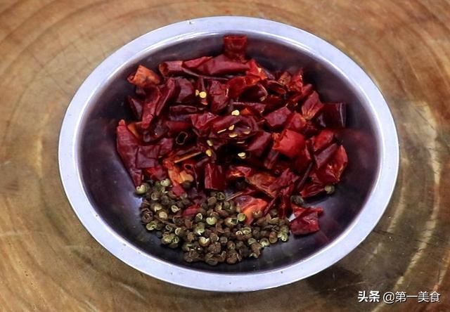 肉末|麻婆豆腐原来这么简单，厨师长教你诀窍，香辣入味，嫩滑不破碎